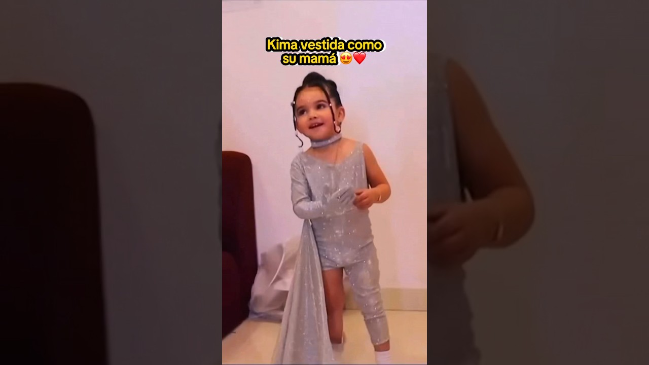 KIMA VESTIDA COMO SU MAMÁ 😍❤️ | #jukilop #shorts #kimberlyloaiza