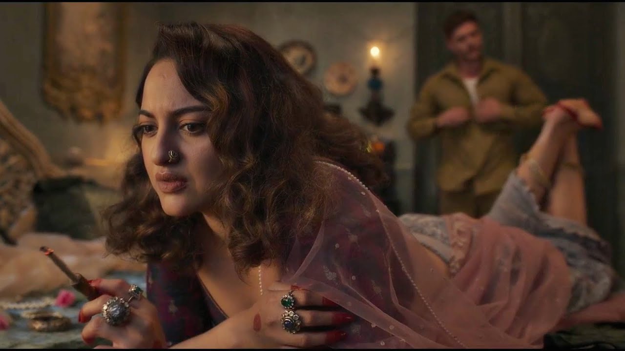 kiss romance heeramandi 🤫