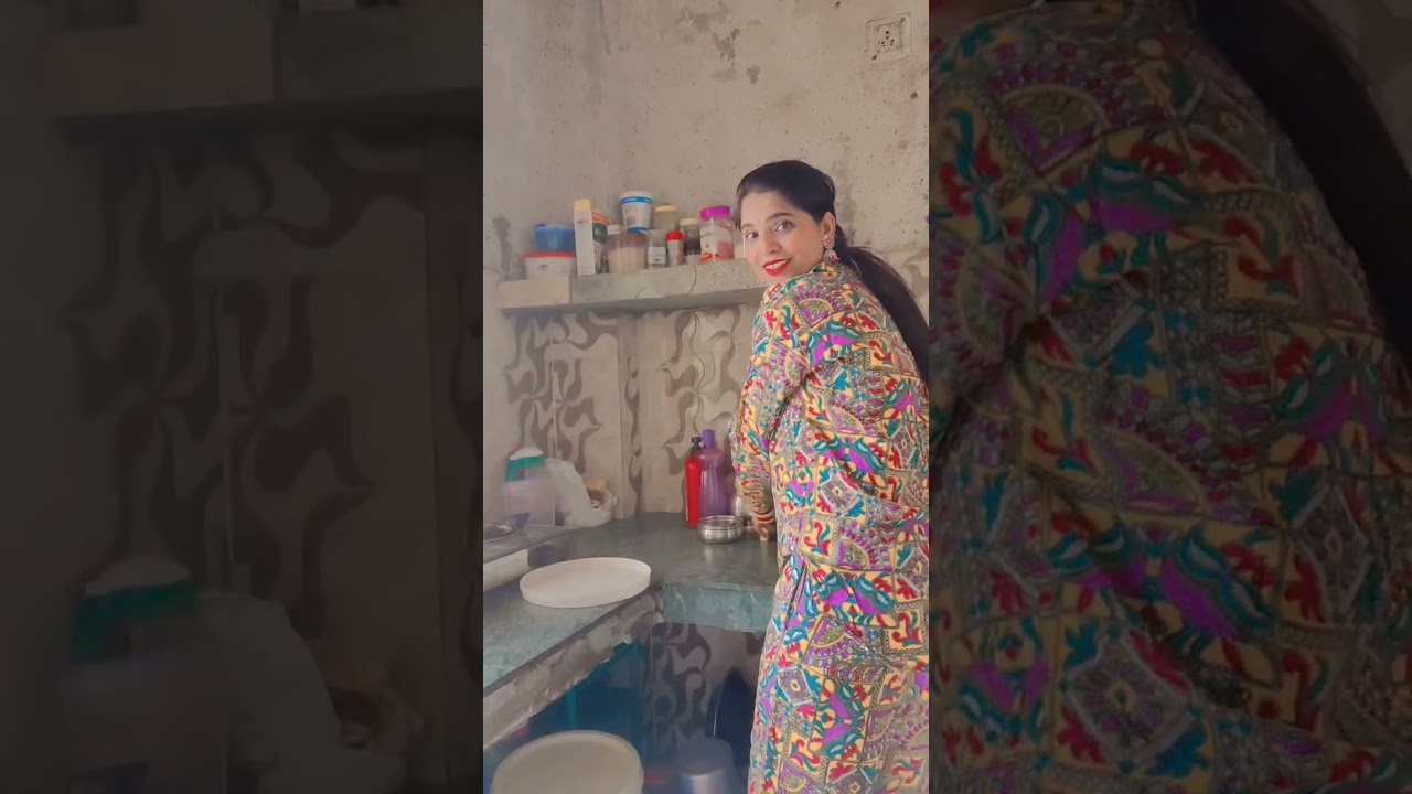 kitchen m bhut kaam hote h । #soniji6726#viralvideoshorts##