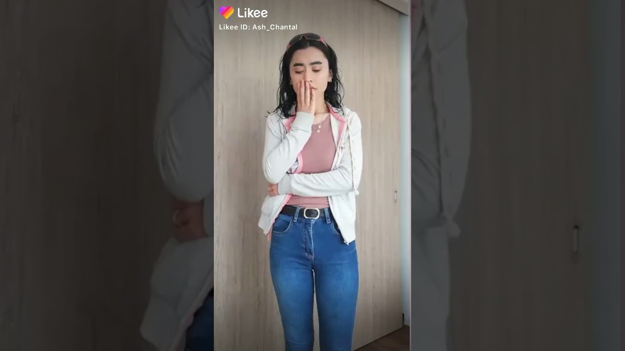 La hija y la mamá perreando