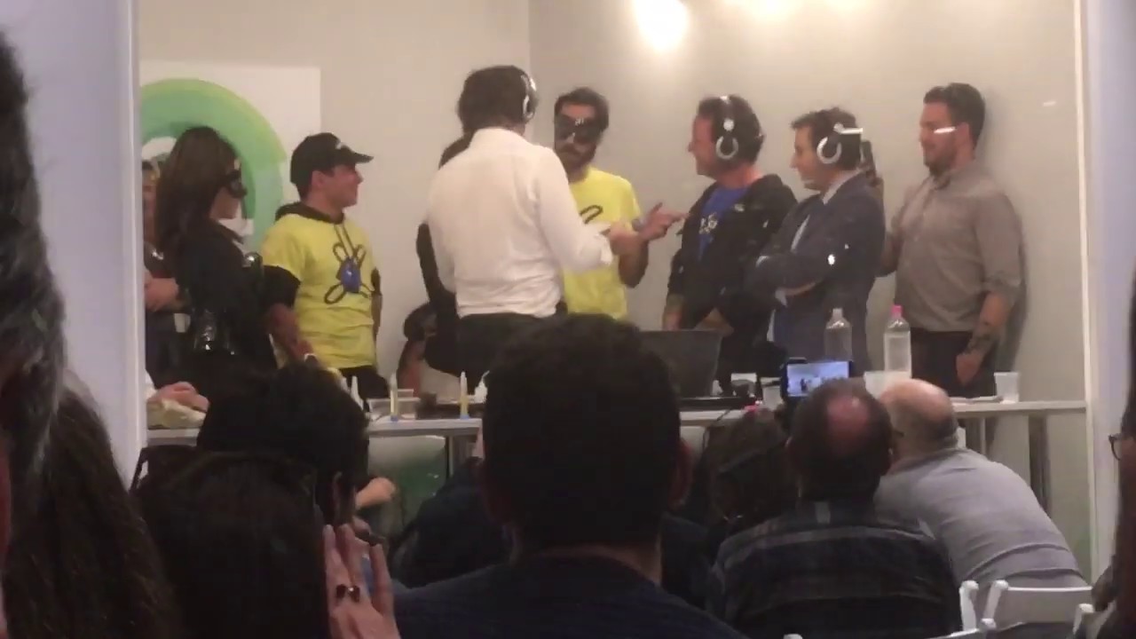 “La Zanzara Live”, Alex Magni pornoattore della CENTOxCENTO ed il marito cornuto.