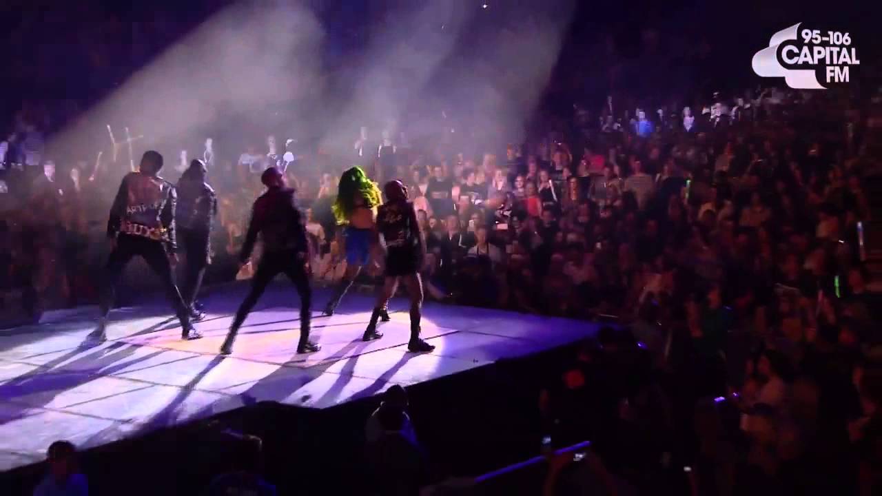 Lady Gaga - Applause (Live at Capital FM Jingle Bell Ball) HD