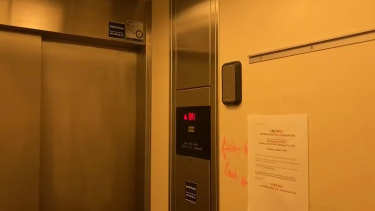 LAST RIDE! 1998 KONE Roped Hydraulic elevators @ Gustavslundsvägen 18, Bromma, Sweden.