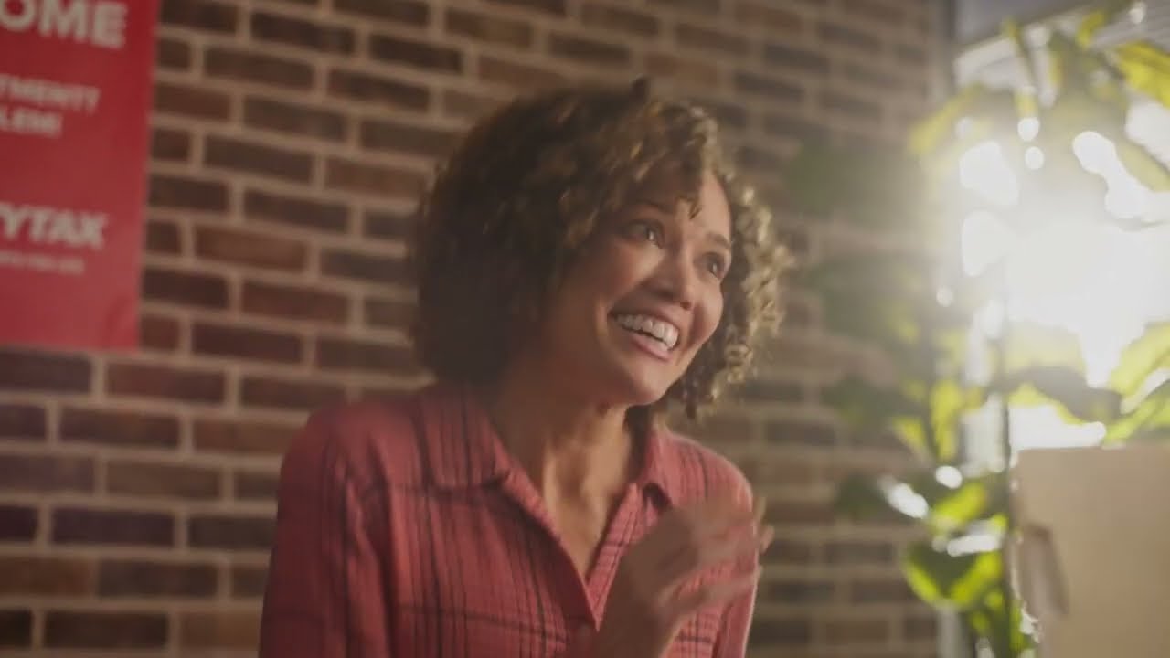 Liberty Tax TV Spot, 'Tax Experts for Life – Remote & In-Person'