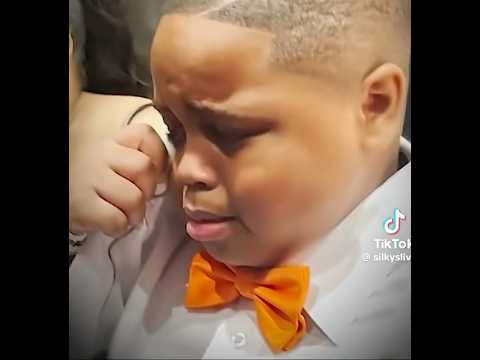 Lil James CRIES after seeing his mom doing this