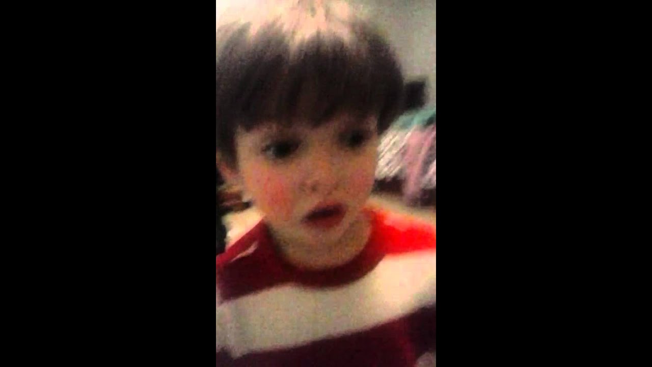 LITTLE KID FREAKS OVER POLICE XD
