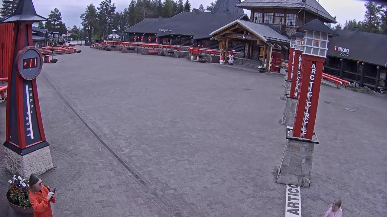 Live @ Santa Claus Village