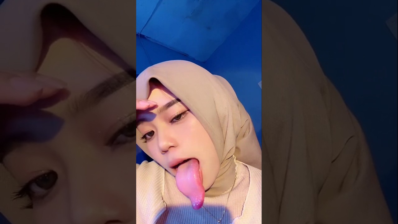 Long tongue hijab girl #shorts