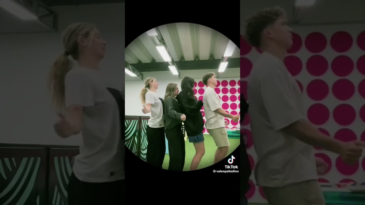Los amigos de alejo bailando