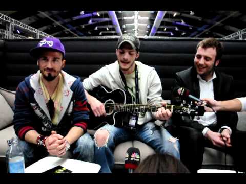 Loucas Yiorkas and Stereo Mike meet Raphael Gualazzi @ the Press Center