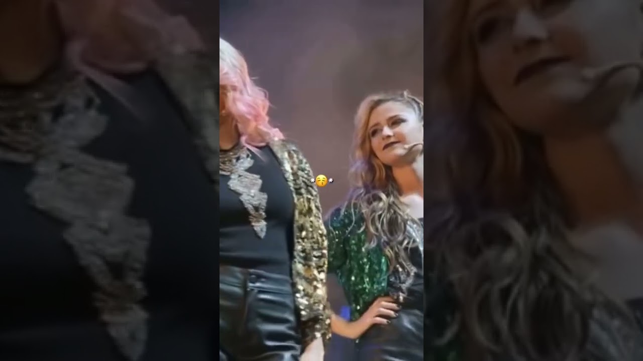 Luna se burla de Emilia | Soy Luna en Concierto #soyluna #shorts