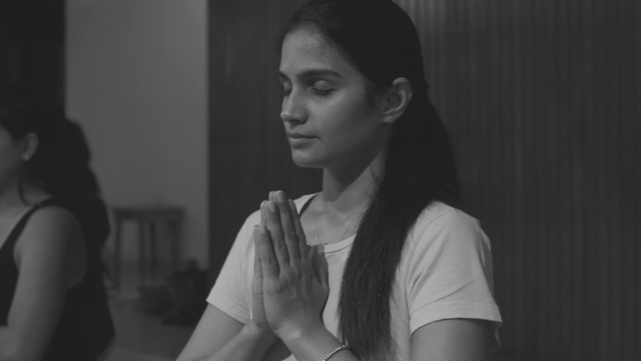 Mackly Pyjamas | Yoga for Sleep