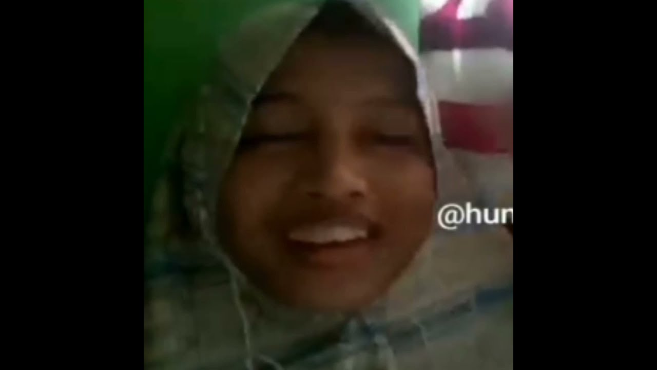 Makin s4n9e aja nih liat ular kasur sampe remes t3t3
