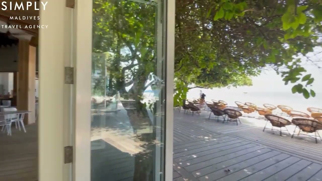 Malahini Kuda Bandos Maldives - Blu Bar Tour