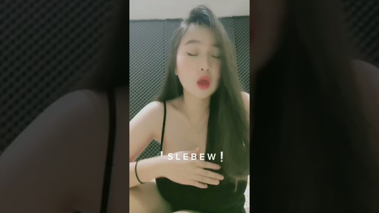 mampir ke live aku ya #tiktok #tiktokviral #shorts #short #sexy #bohay #montok