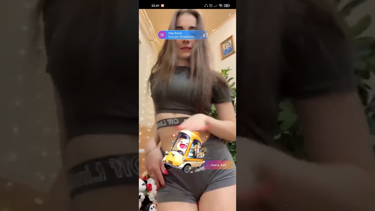 Maria Kaif sexy dance
