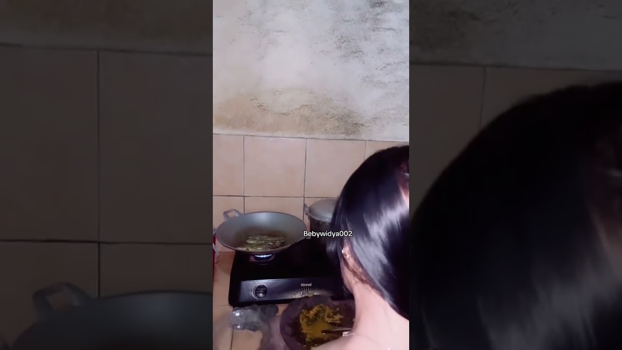 Masak-masak #cewekgemoy #bali #cewekcantik #shorts