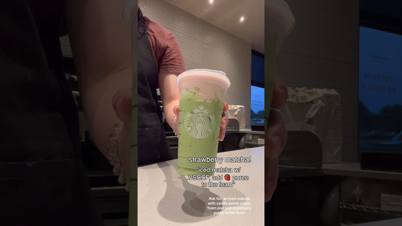 🍓matcha at Starbucks 💚 (best matcha drink 😭) #matcha #icedmatcha #strawberrymatcha #starbucks