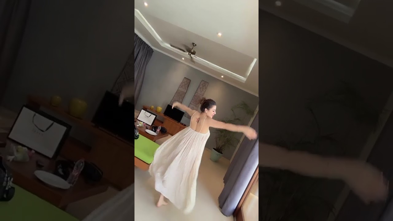 maya nadien tanpa bra hot banget