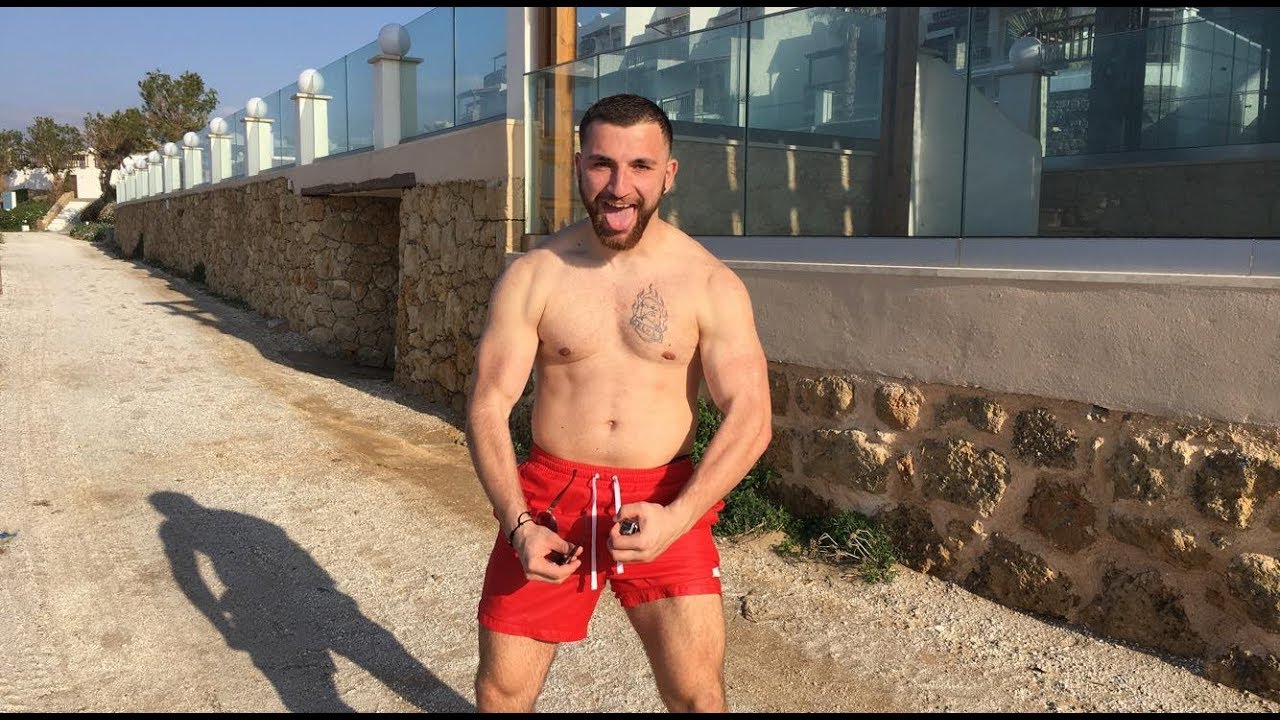 McGREGOR SPOTTED IN CRETE !!!