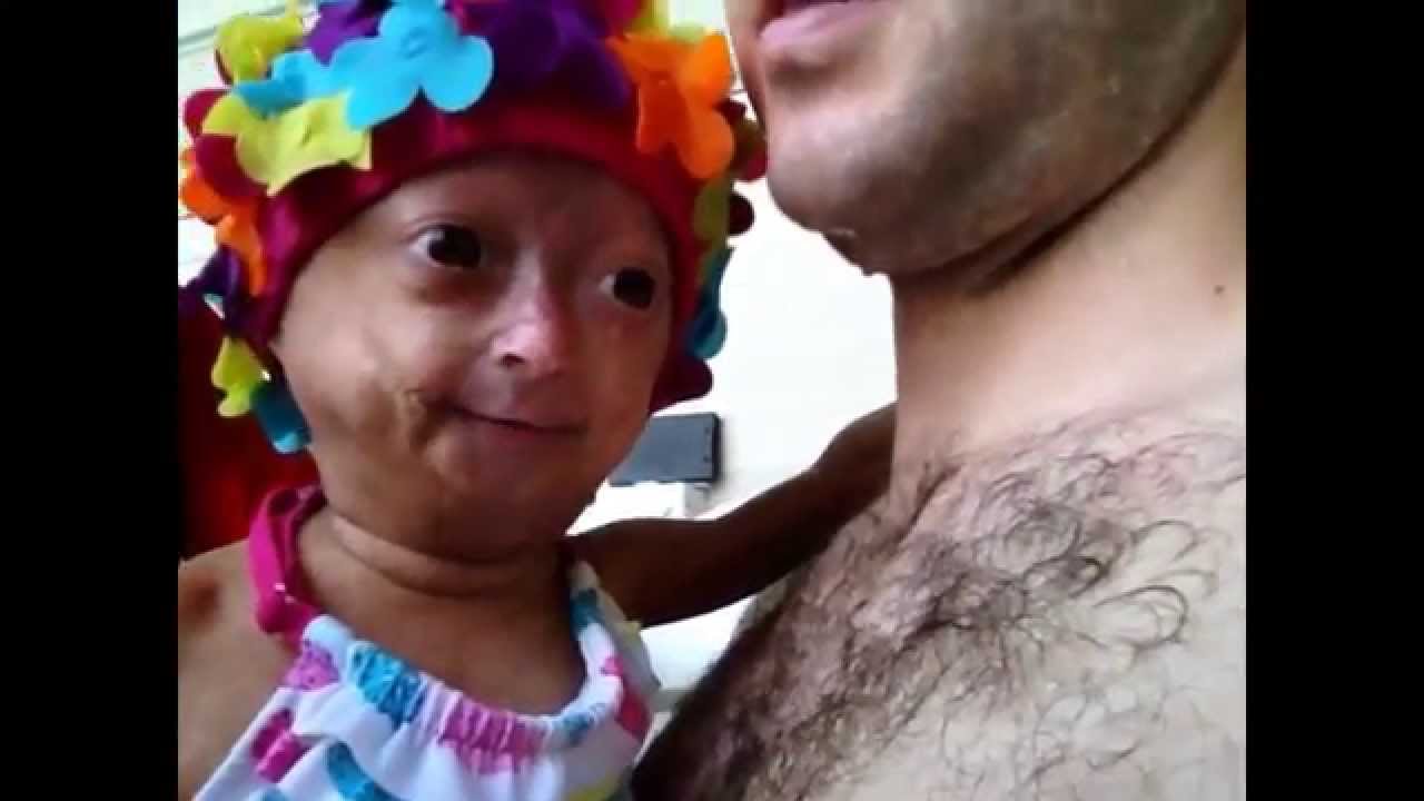 Me & my Daddy going down a big waterslide! Adalia Rose (Official)