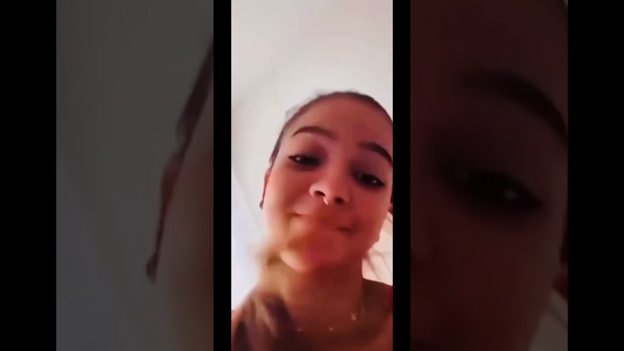 Melissa Mel Maia Rebolando e Sensualizando de calcinha fio dental muito gostosa