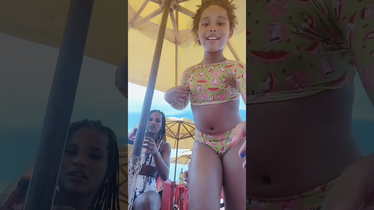 menina bikini dança