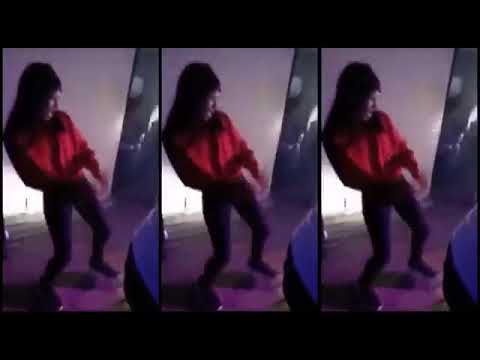 Menina dançando 😰😰😰