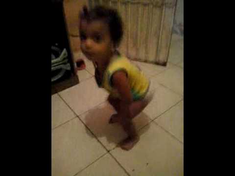❤👏👌Menina dançando o bonde das maravilha o pasinho do bate bate irmã #meuamor❤😍😘👈