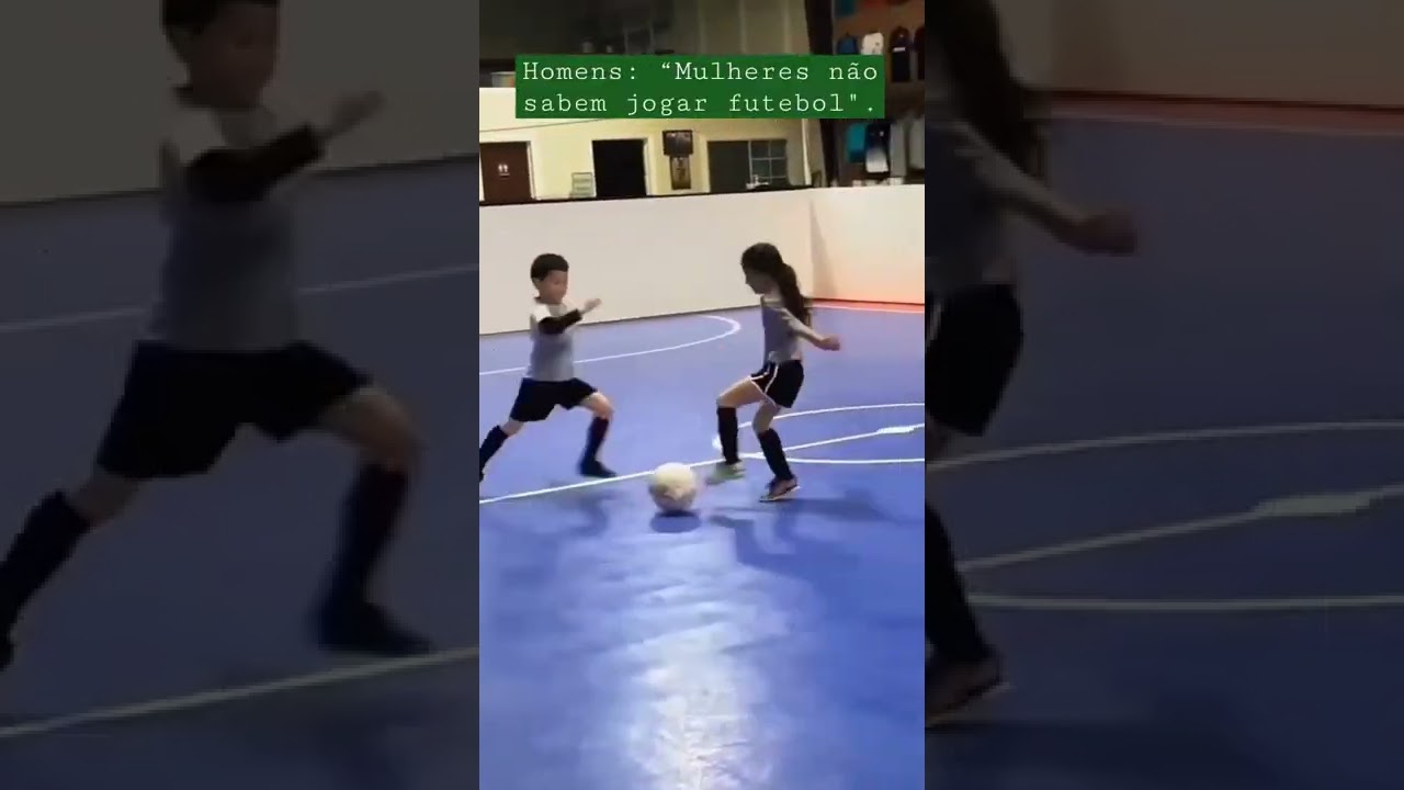 Menina fazendo drible humilhante em seu amigo no futsal #shorts