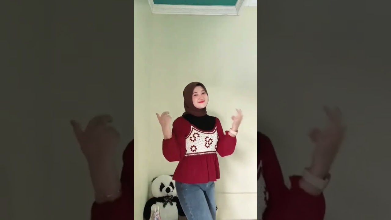 Merah Pemberani #nilawati #cantik #gemes #gemoy #viral #tiktok #jilbab #boba #shorts #short