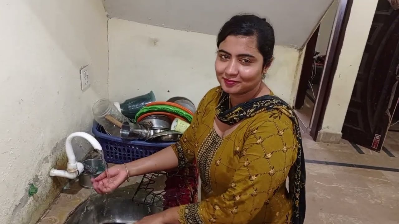 Meri daily house cleaning routine||Amna Village Vlogs