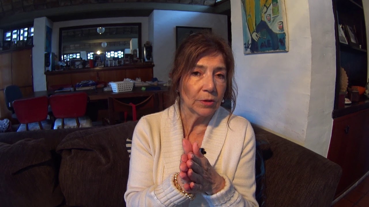 Mi hijo llora si no le doy el celular (teléfono móvil)