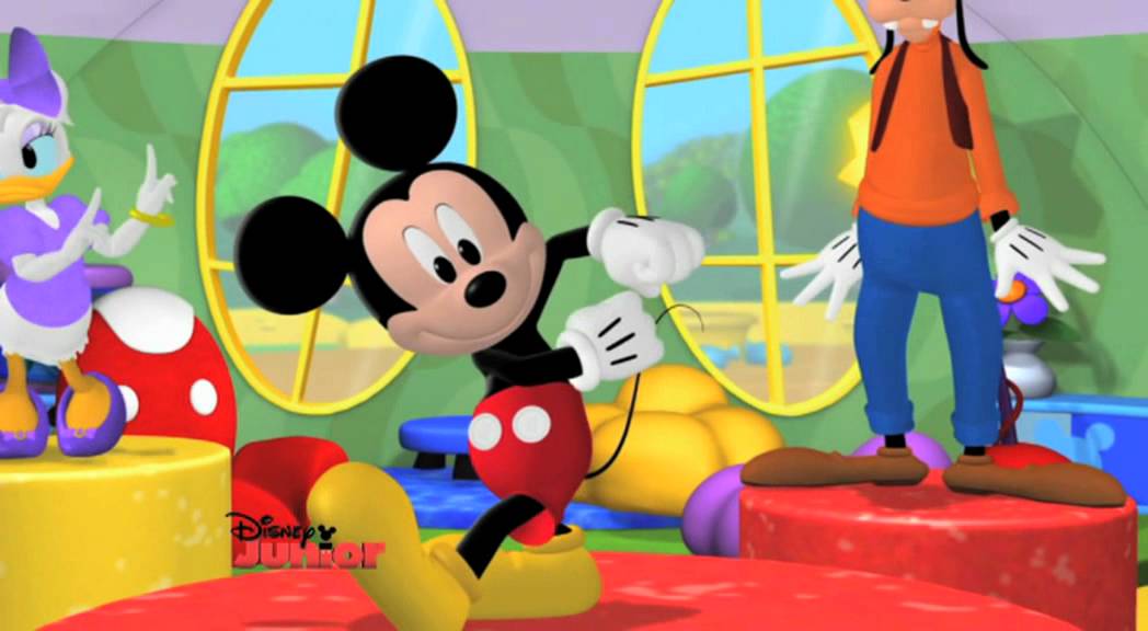 Mickey Mouse Clubhouse | Hot Dog Dance 🎶 | Disney Junior UK