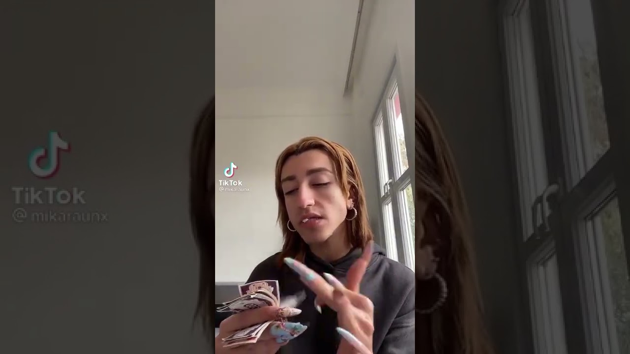 mika raun kötü yoldan kazandığı paraları sayıyor