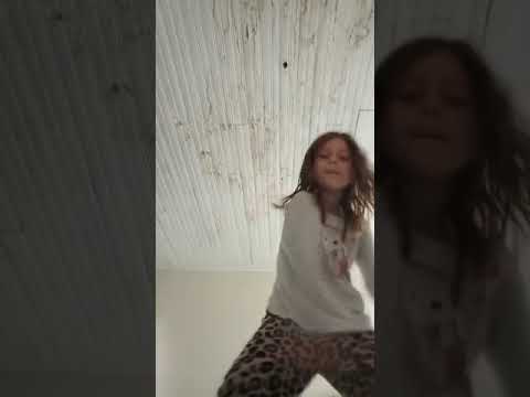 minha filha dançando 🥰😂