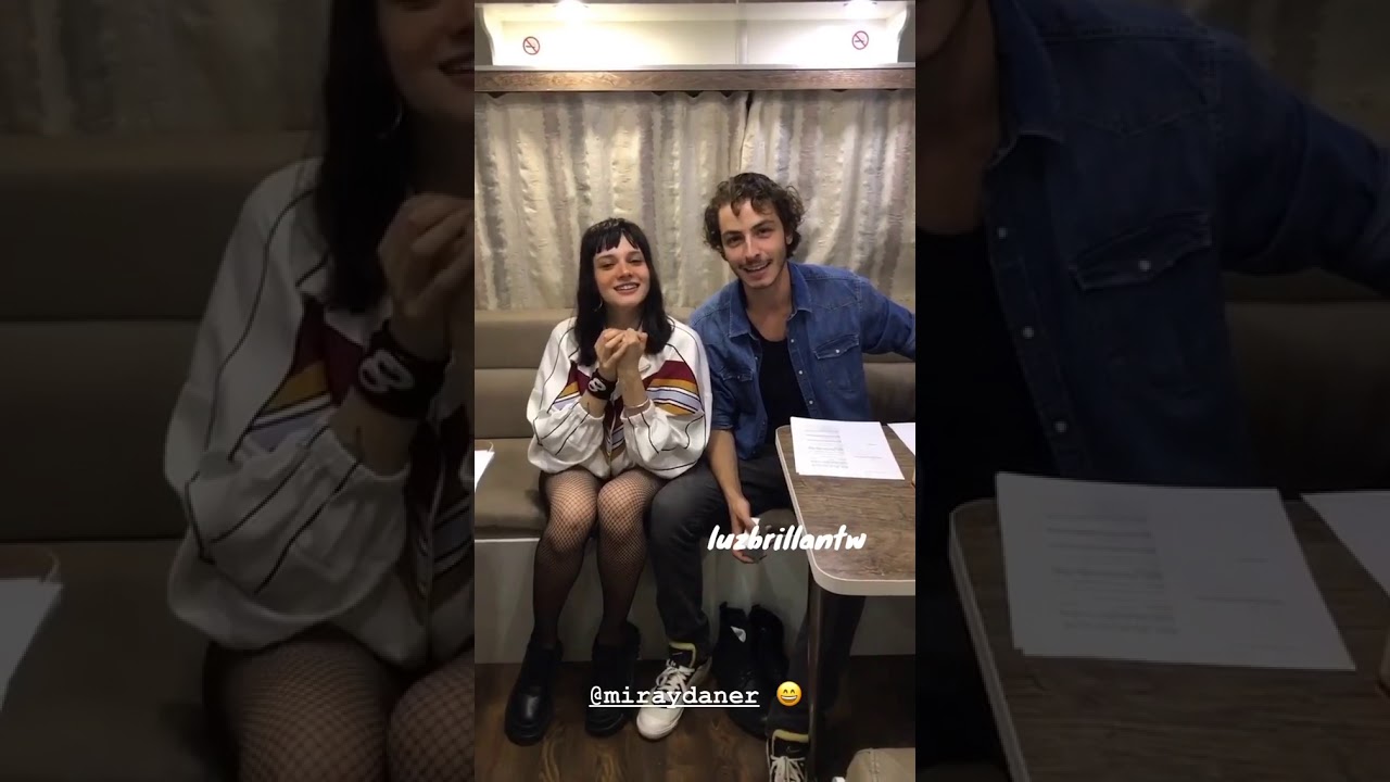 Miray DanerBoran Kuzum Gözleri aşka Gülen Şarkısı Beraber Söylüyorlar #borankuzum #miraydaner #saygı