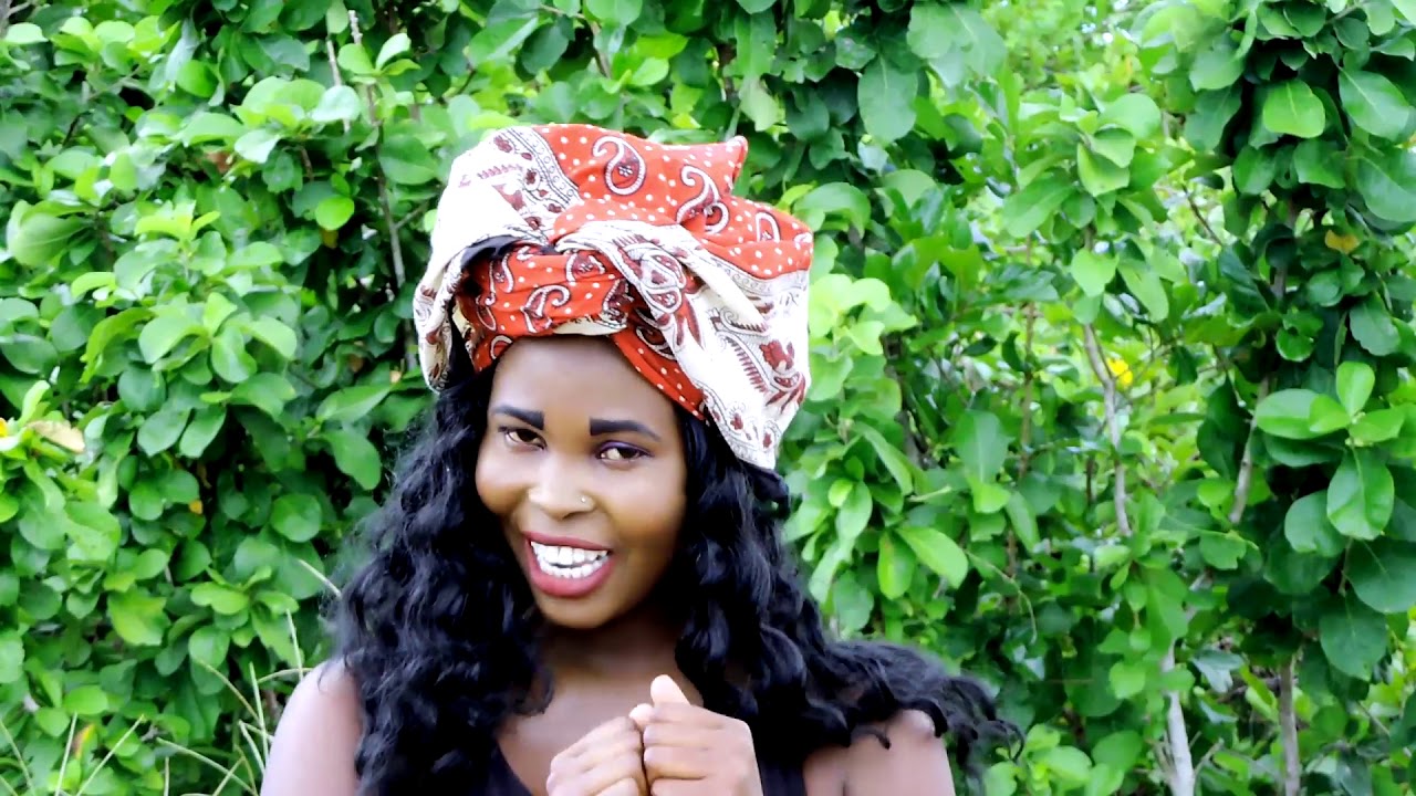 Miss Laura   Nleve(Oficial Video) by  Studio 04 Dr Anza