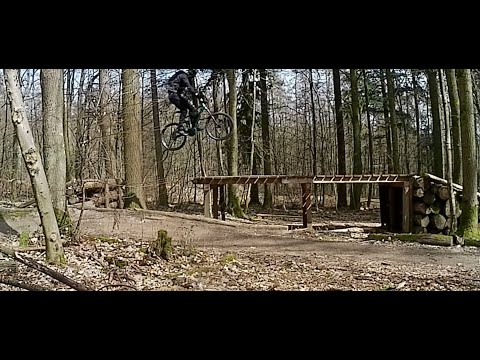 Mit E-Bike auf dem GravityTrail Taunus...schaffe ich meine ersten Doubles und Tables?