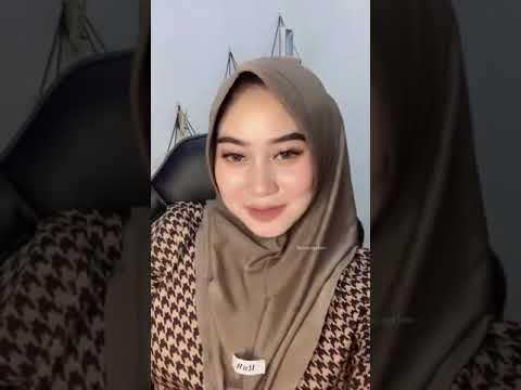 Monicaprhm🥵❤️❤️#selebgram #hijabstyle