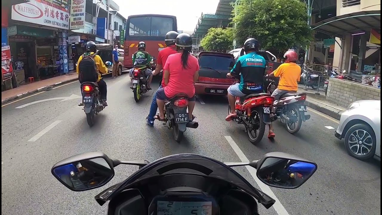 Moto August #1 : Late call to go work