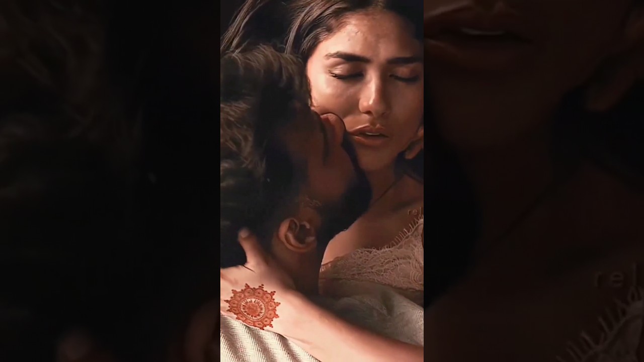 Mrunal thakur hot kissing scene ❤️‍🔥🥶🥵