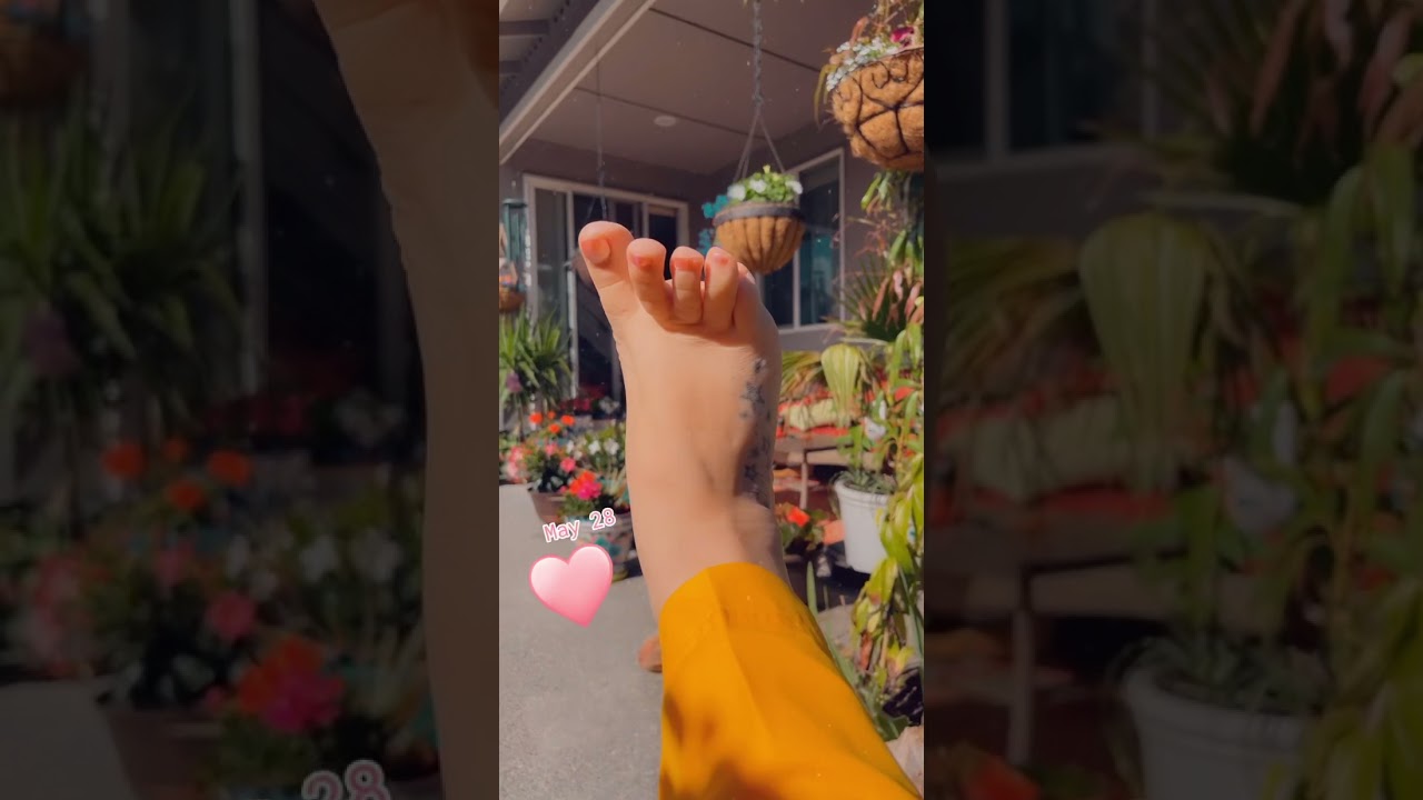 My chubby feet 🦶 and toes got little skinny lately! Yay 😀✌️🤩🪴🦶☕️ happy weekend!