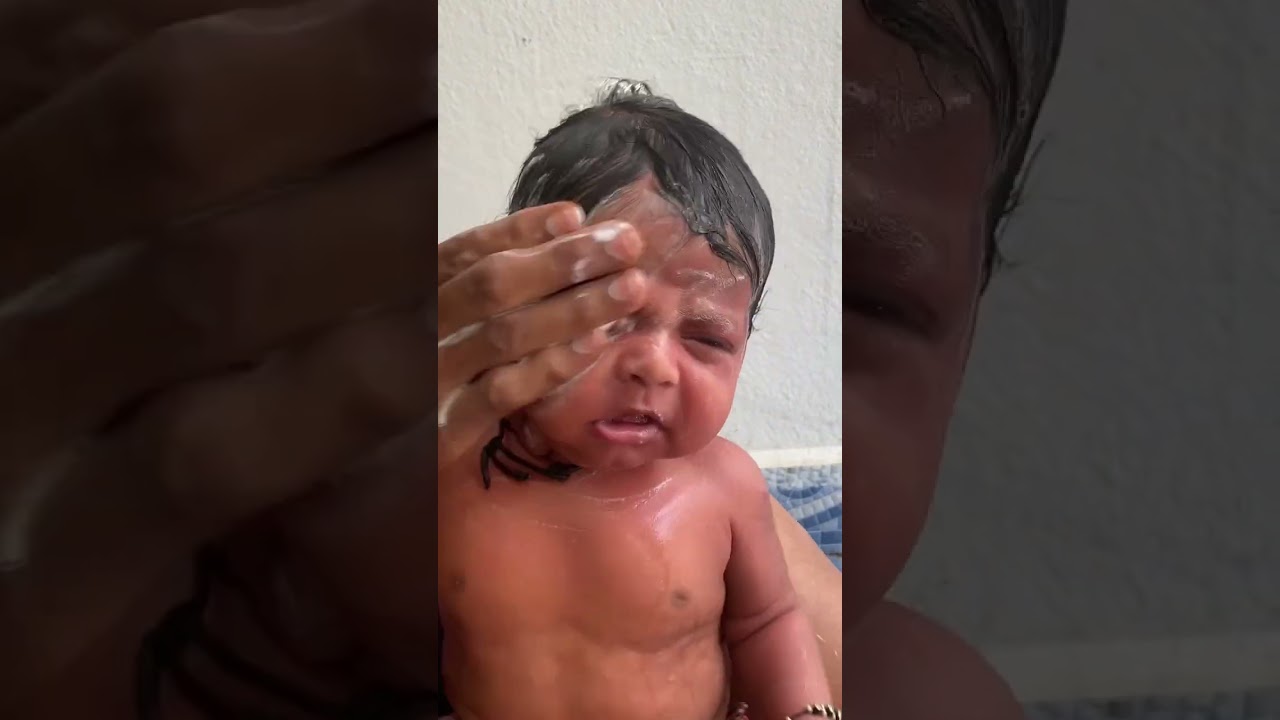 My first bath 🧸 || Newborn baby bathing 🧼 || #shorts
