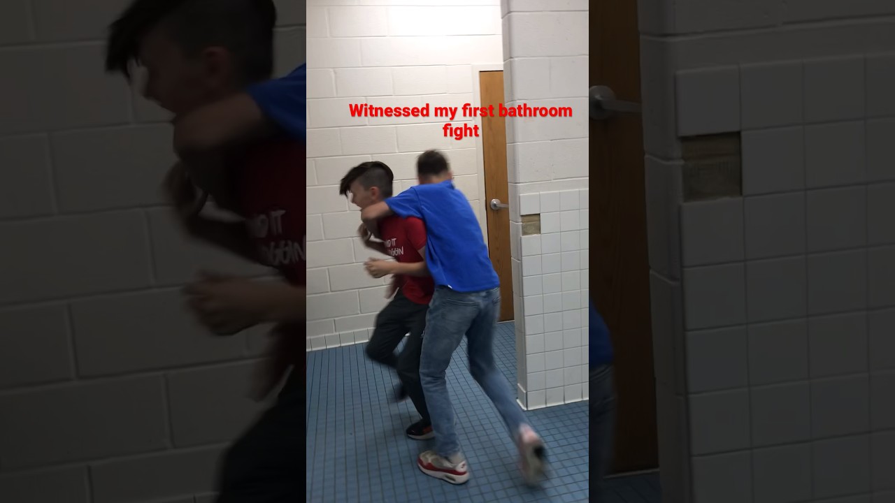 My first school fight I’ve recorded#crazy #school fight ￼#school
