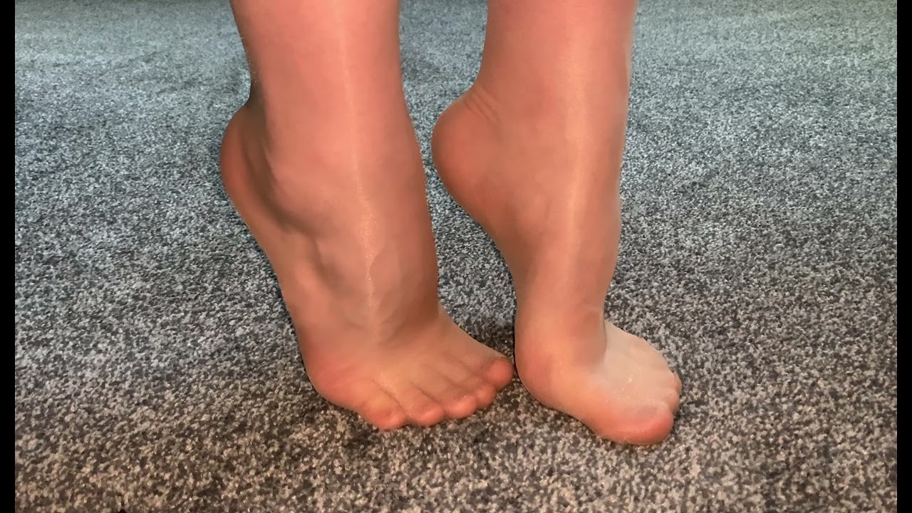 My new Toe Ring and Plantino Clean Cut Pantyhose