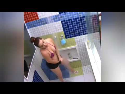 Naiara Azevedo no banheiro BBB2022