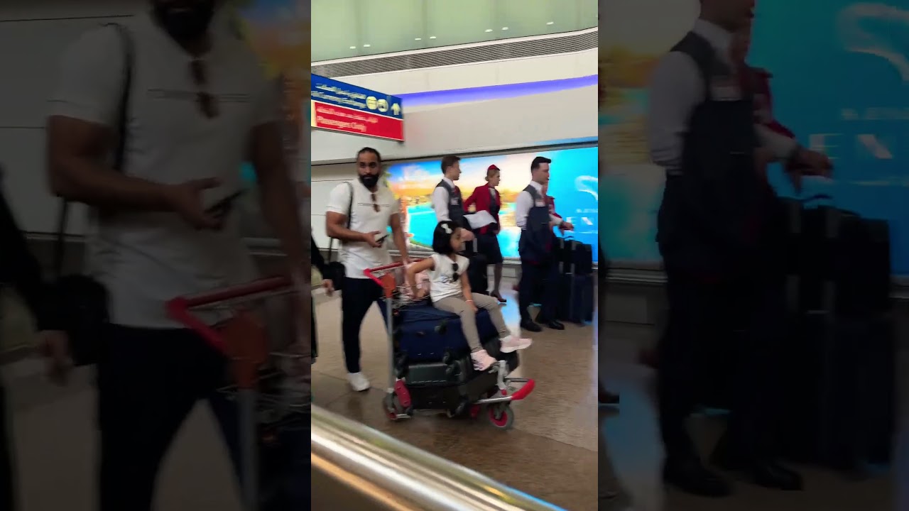 Namaste 🙏 Dubai 📍#dubai #dubaiairport #dubailife #travel #airport #foryou #shortvideo #shorts