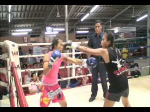 Namwan - Female Thai Fighter wins Title FIGHT @ Phuket