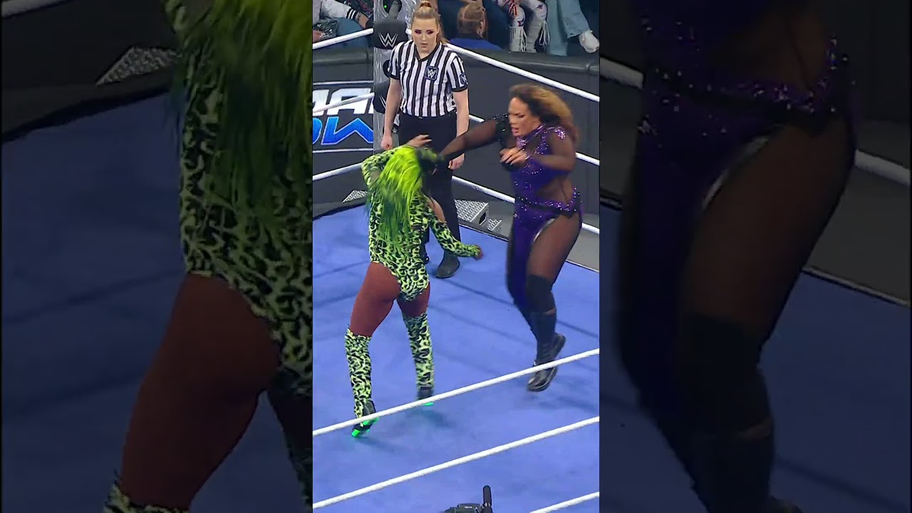 Naomi showed out against Nia Jax 😮‍💨